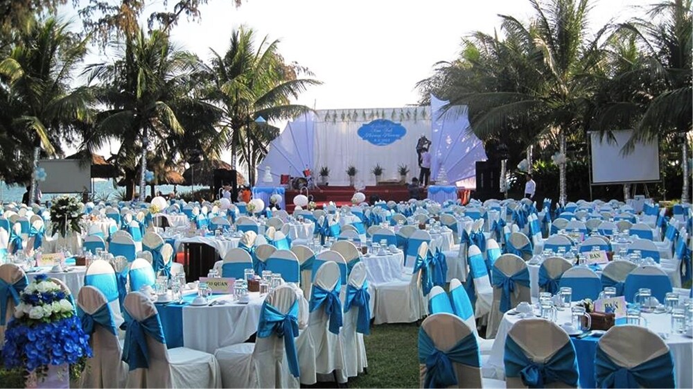 Outdoor Banquet Area