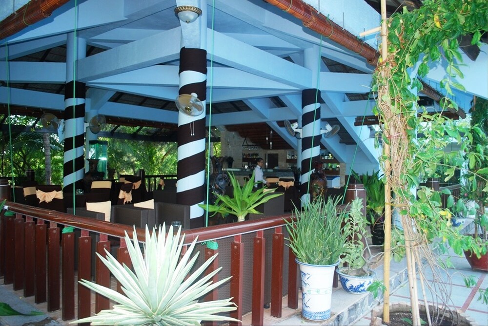 Hotel Bar
