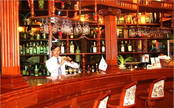 Hotel Lounge