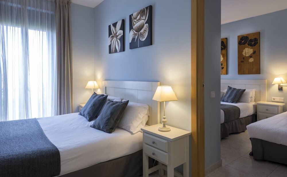 Superior Apartment, Kitchen - Guestroom