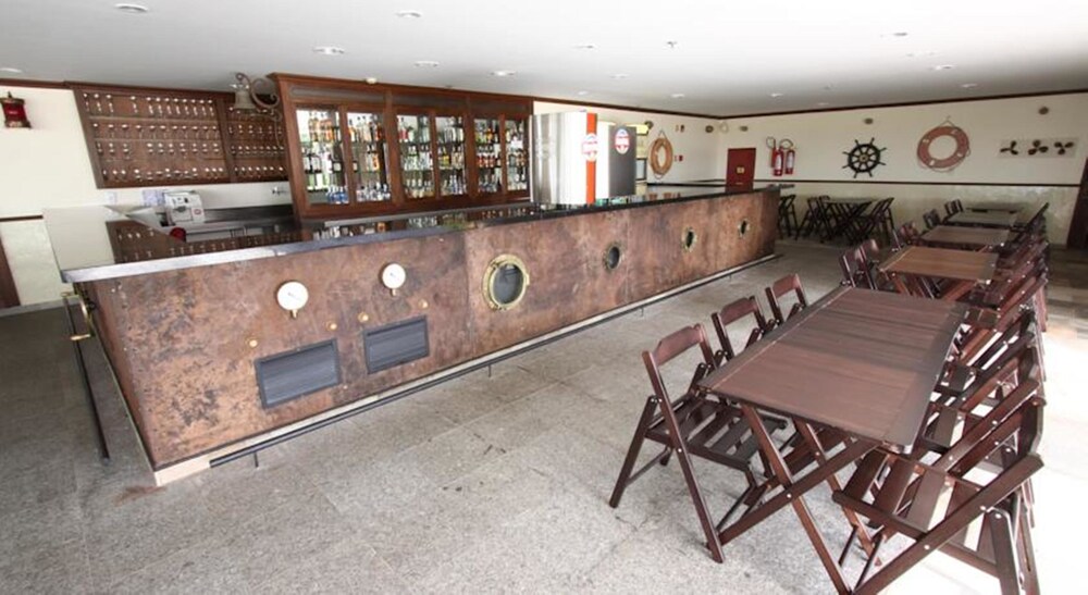 Poolside Bar