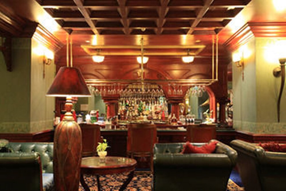 Hotel Lounge