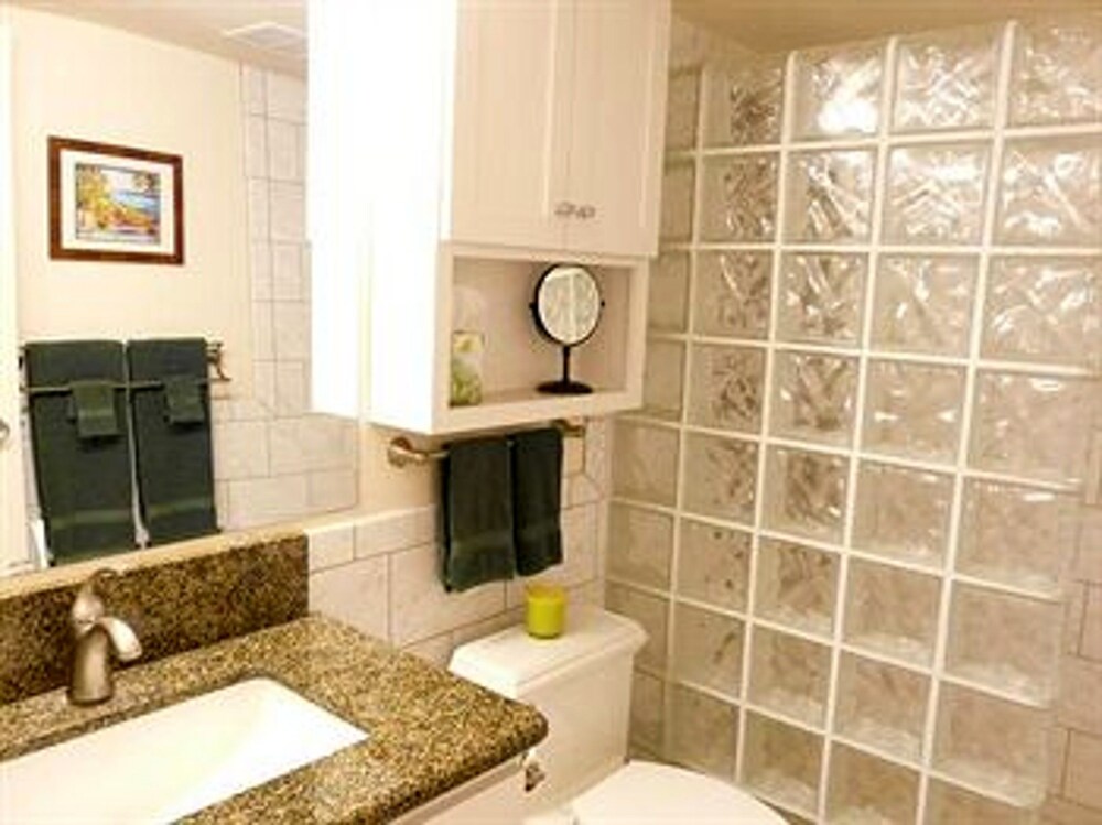 Standard Room, 1 Bedroom, Non Smoking - Bathroom