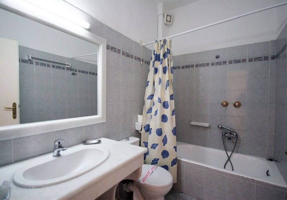Apartment - Bathroom
