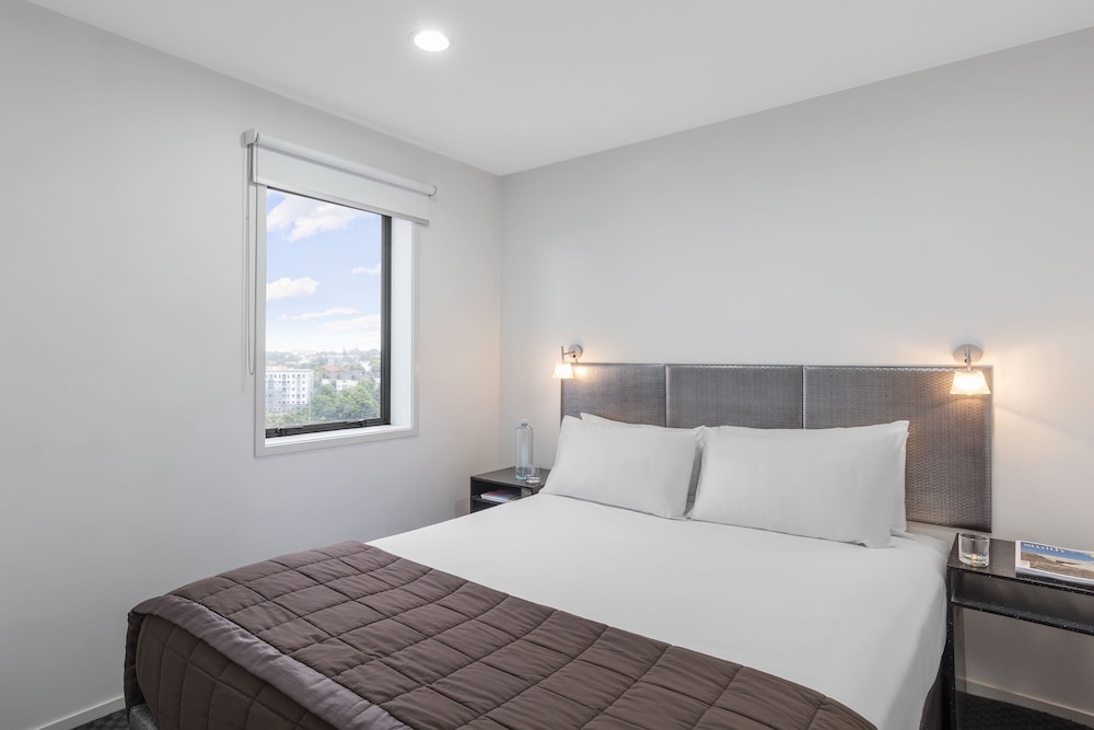 2 Bedroom Plus Apartment - Guestroom