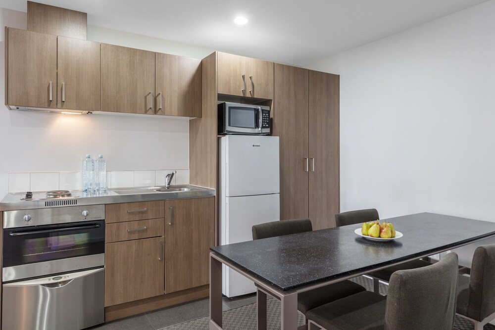2 Bedroom Plus Apartment - In-Room Kitchen