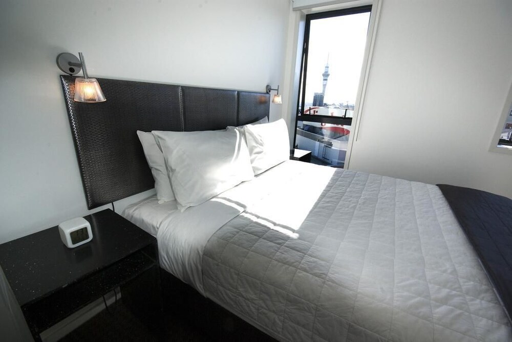 Waldorf St Martins Apartments Hotel Expedia Waldorf St Martins Apartments Hotel Expedia