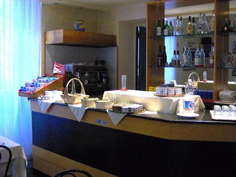 Hotel Bar