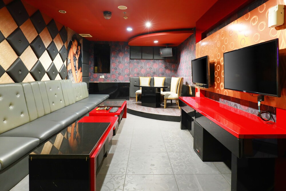 Karaoke Room
