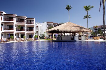 Poolside Bar