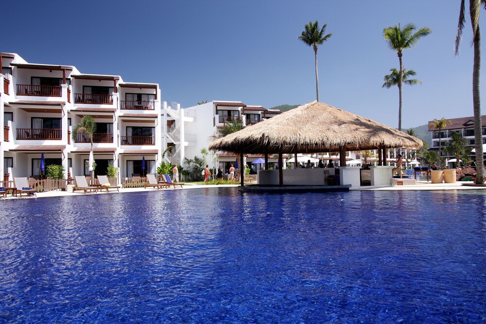 Poolside Bar