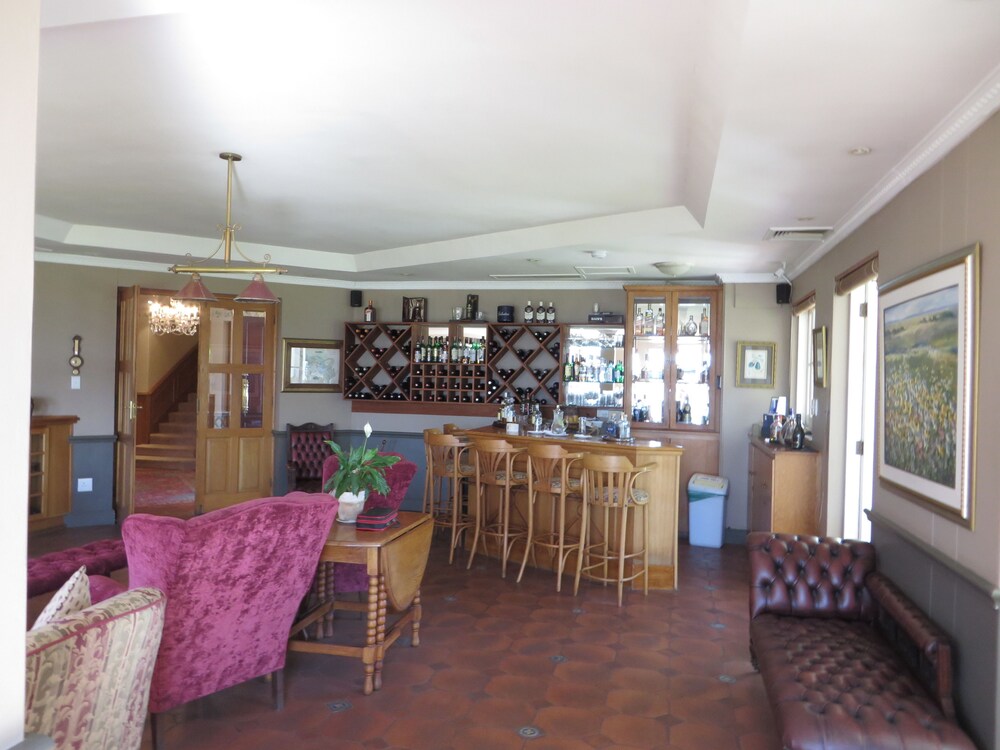 Hotel Bar