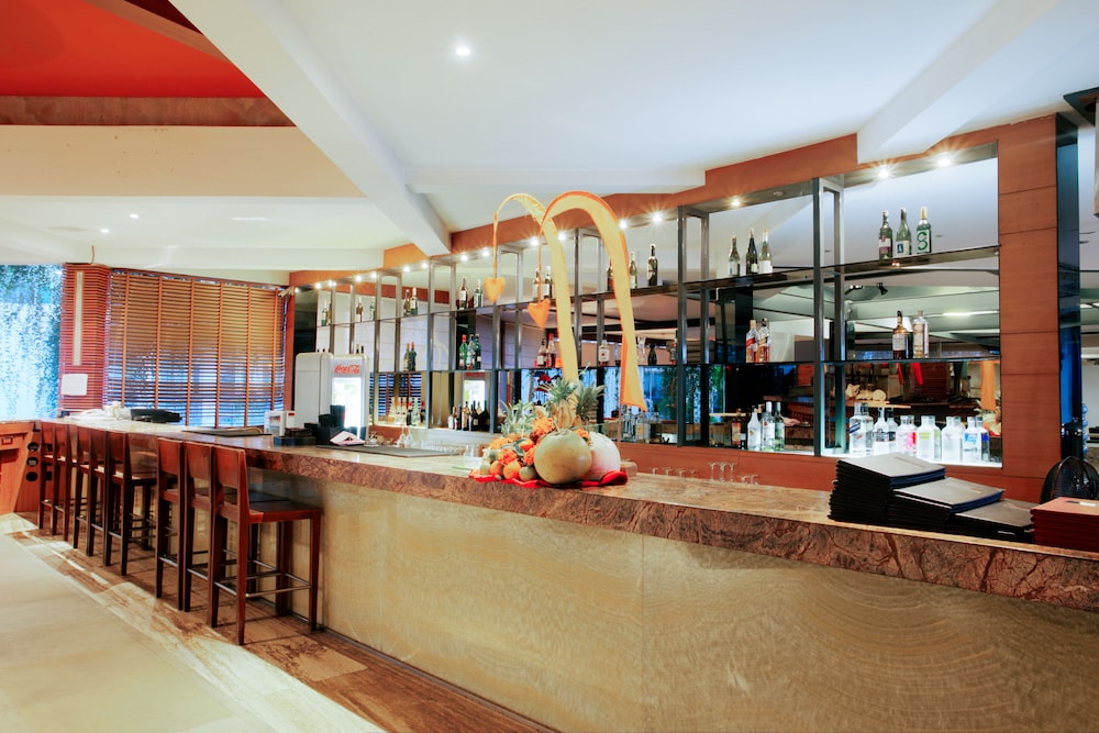 Hotel Bar