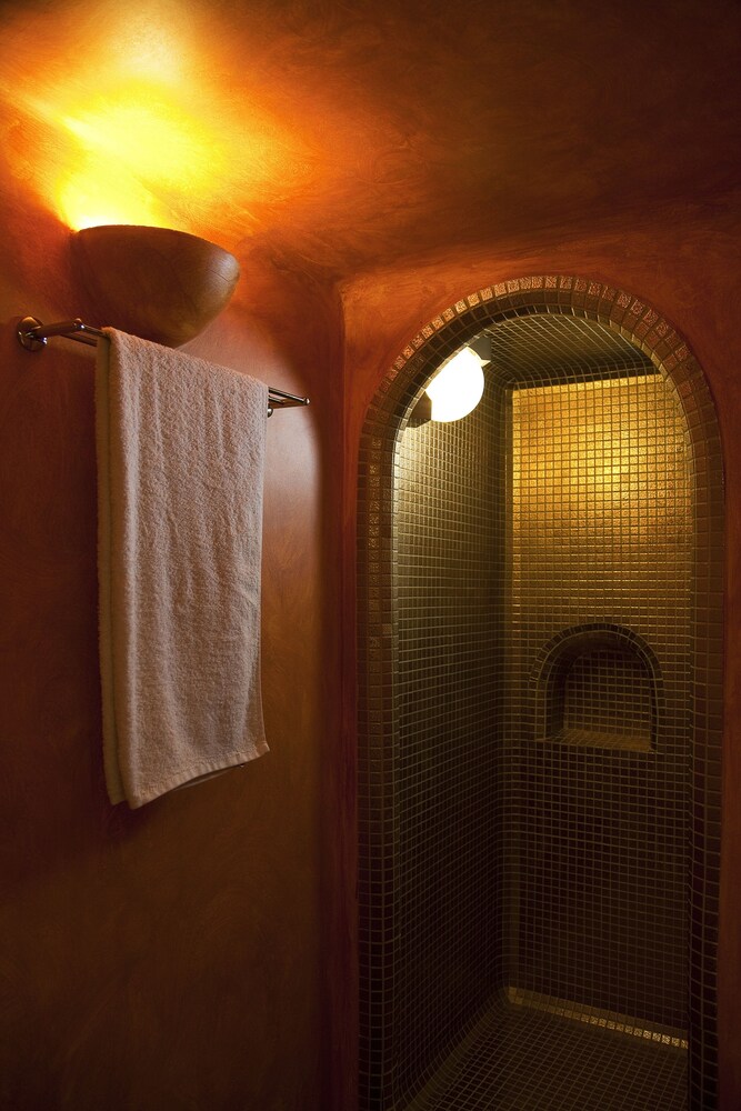 Suite - Bathroom