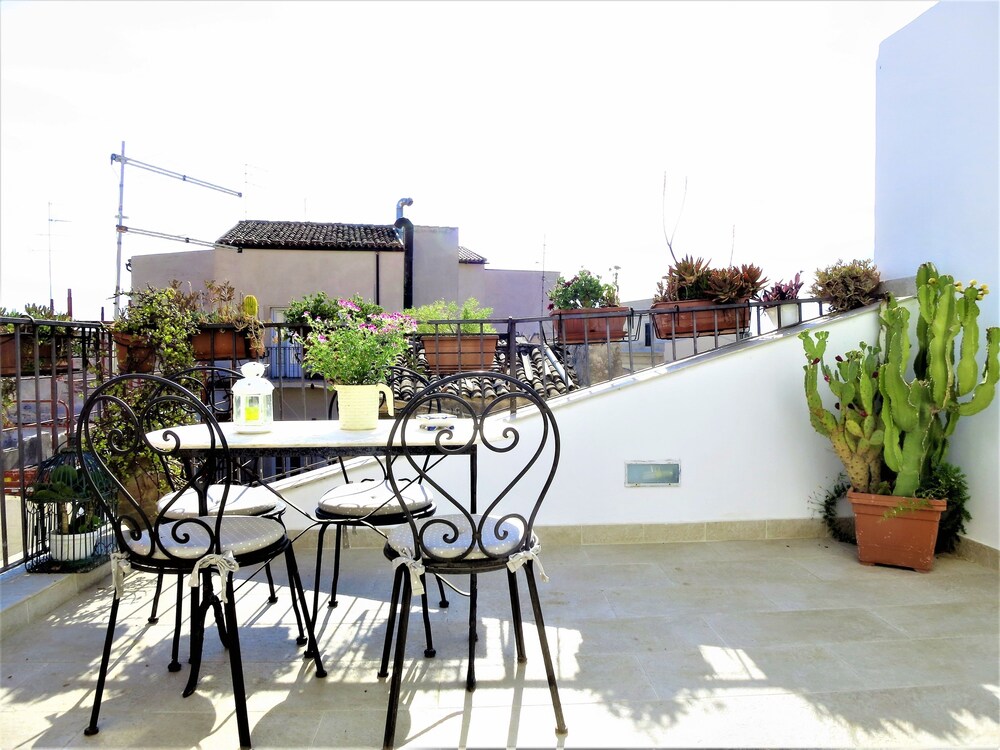 Apartment (Suite) - Terrace/Patio