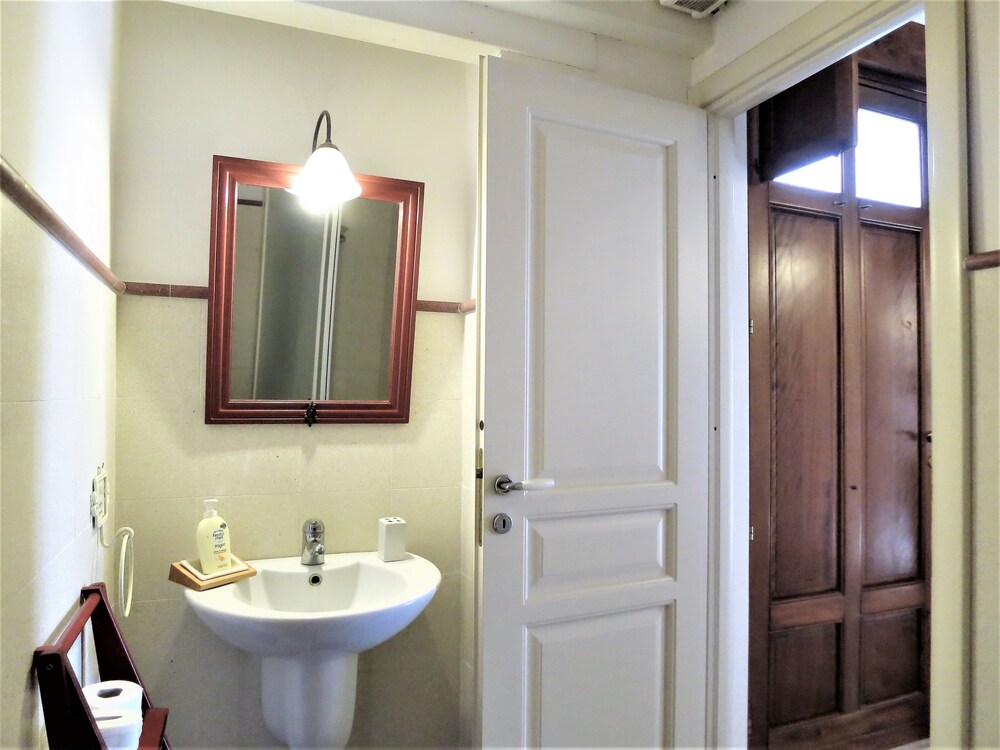 Apartment (Suite) - Bathroom Sink