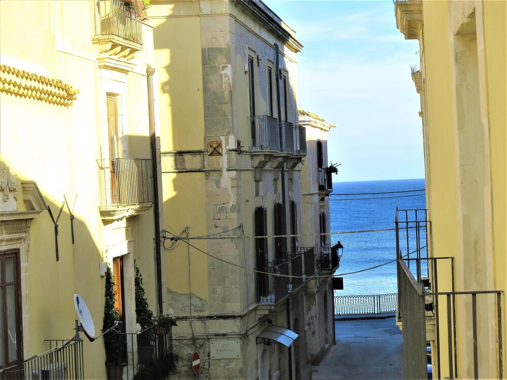 Guestroom View