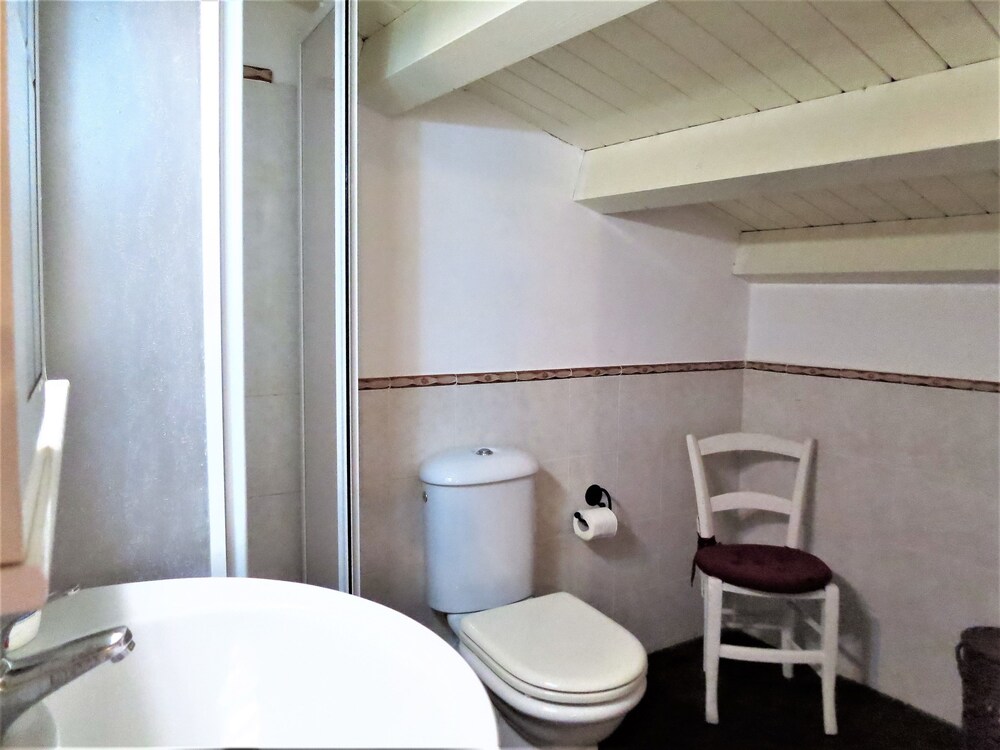 Apartment (Suite) - Bathroom