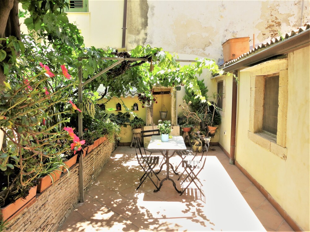 Apartment (Suite) - Terrace/Patio