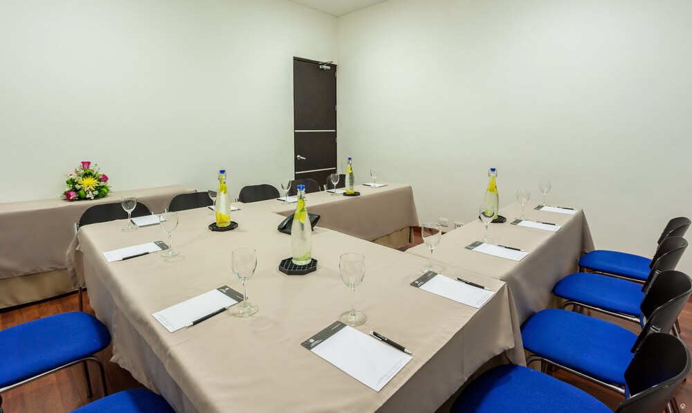 Executive Lounge