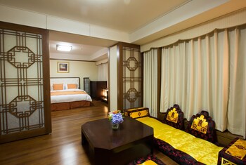 Guestroom