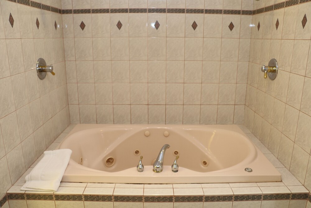 Jetted Tub