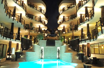 Indoor/Outdoor Pool