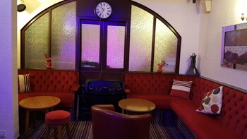 Hotel Lounge