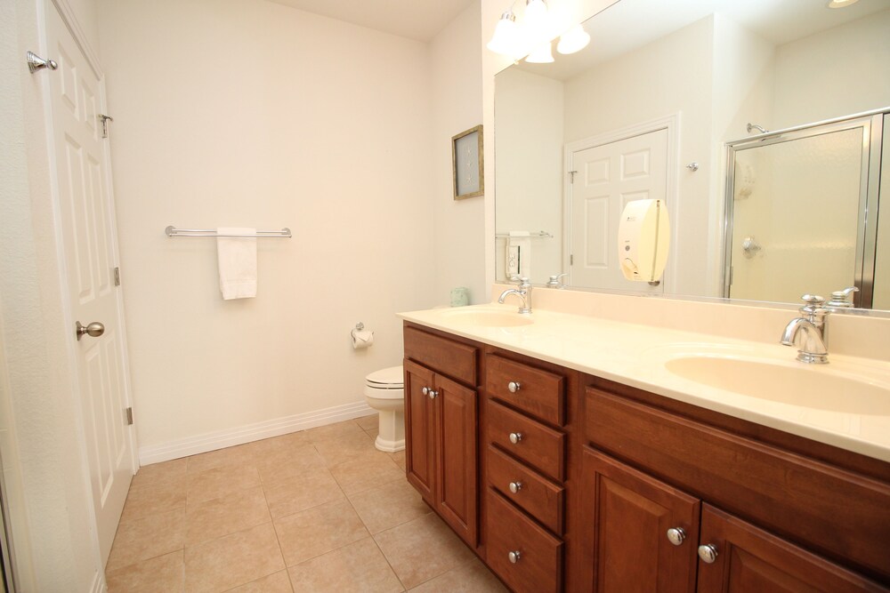 객실 (2 Bedroom/2 Bathroom Premium Condo)