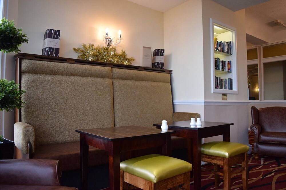 Hotel Bar