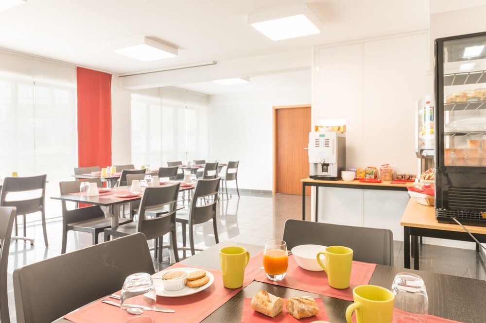 Salle de petit-déjeuner