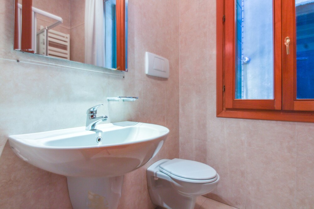 Standard Apartment, 1 Bedroom - Bathroom
