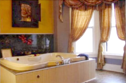 Jetted Tub