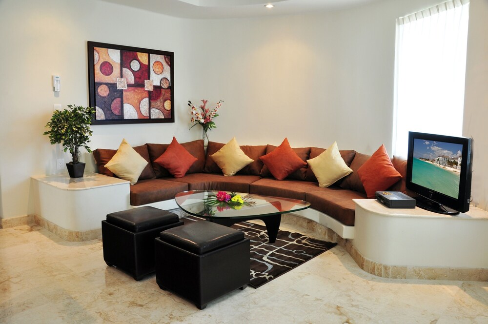 Standard Room, 2 Bedrooms - Living Area
