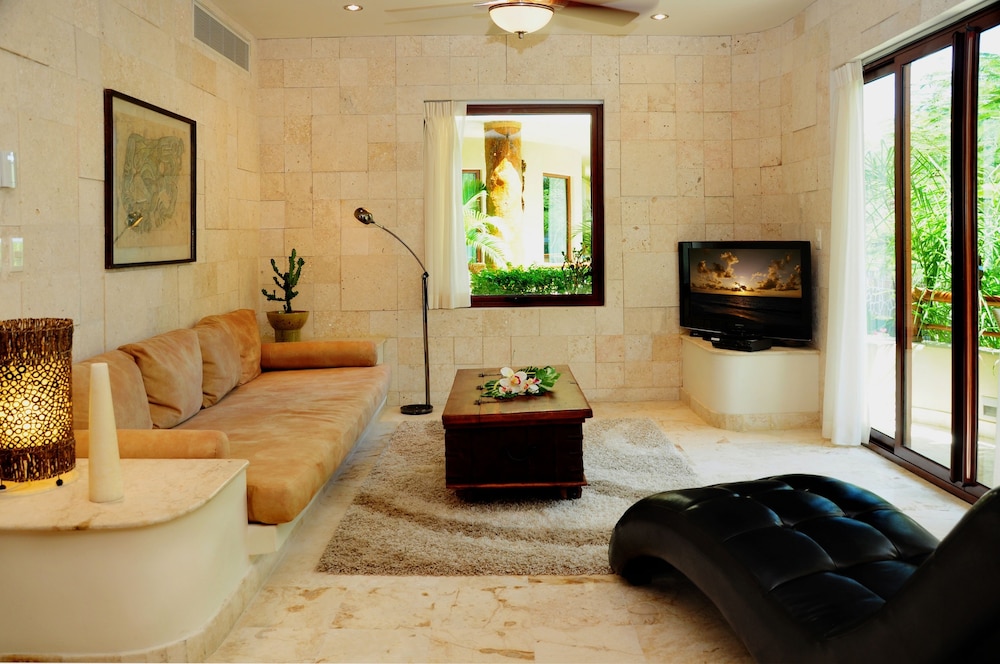 Standard Room, 2 Bedrooms - Living Area