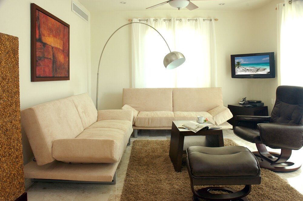 Standard Room, 2 Bedrooms - Living Area