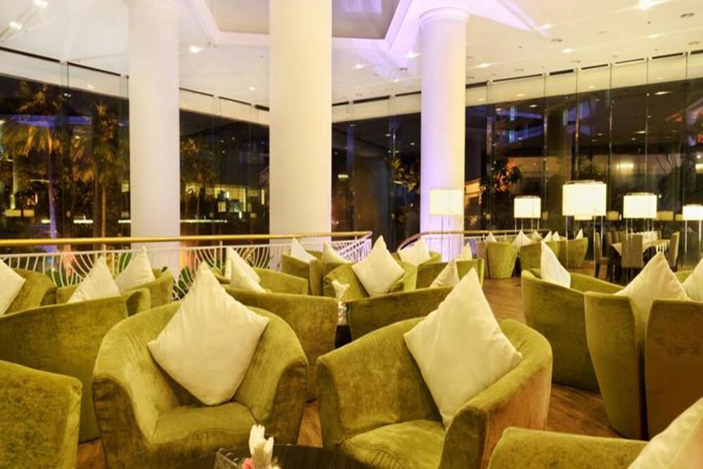 Hotel Bar