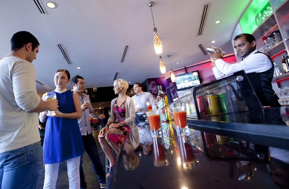 Hotel Bar