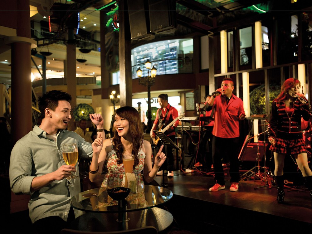 Hotel Bar