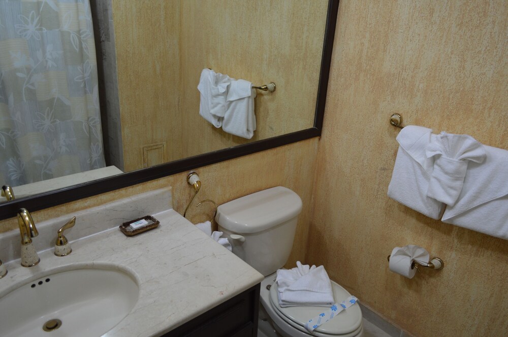 Cuarto de baño: Apartamento, 2 habitaciones, en una planta alta