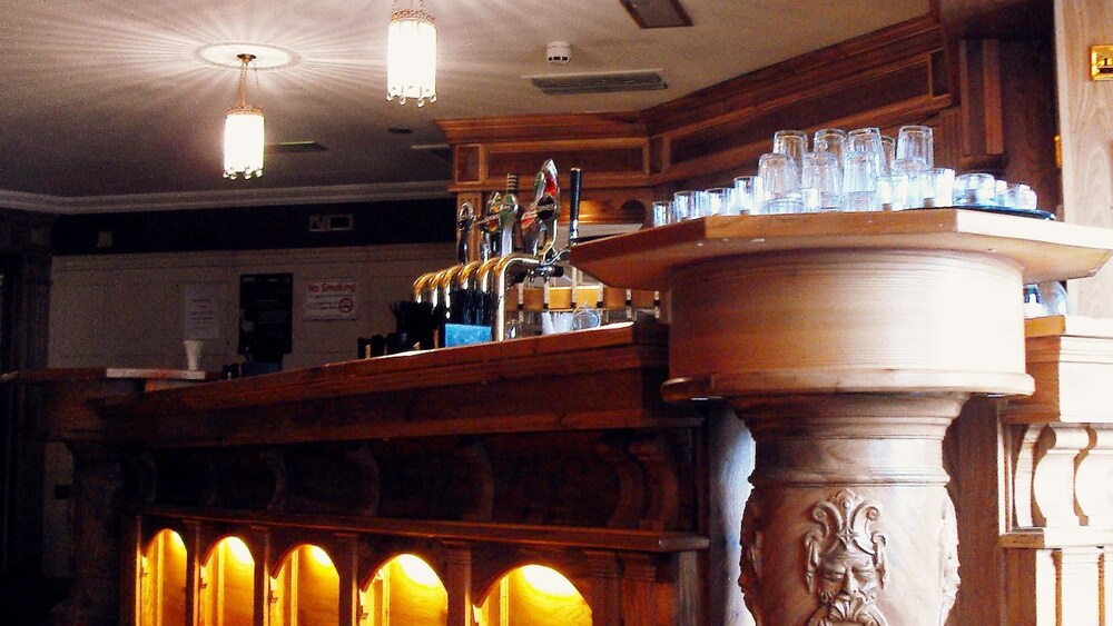 Hotel Bar