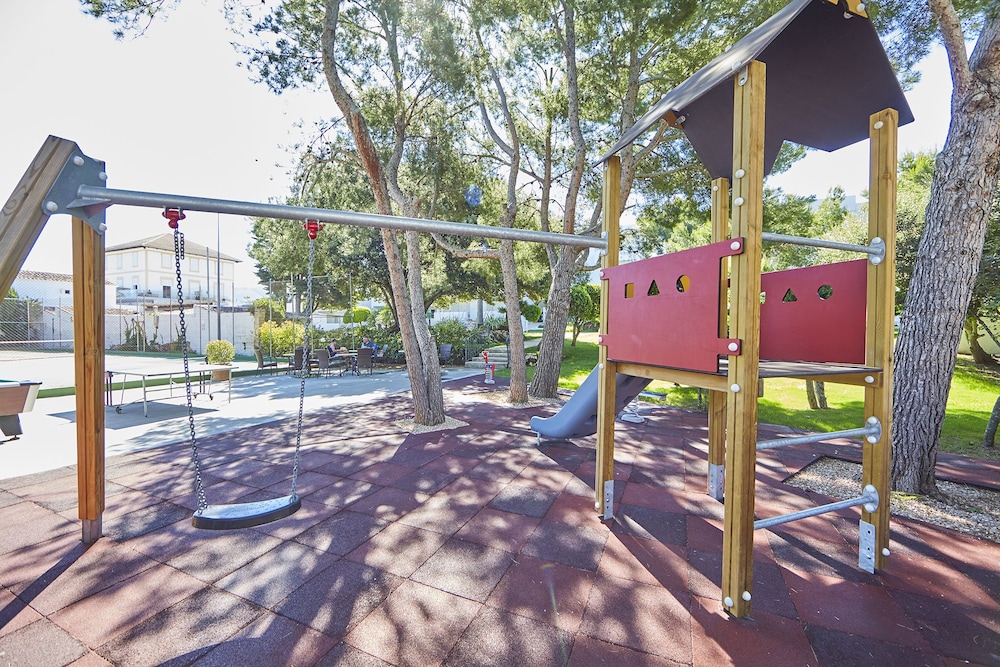 Childrens Play Area - Outdoor