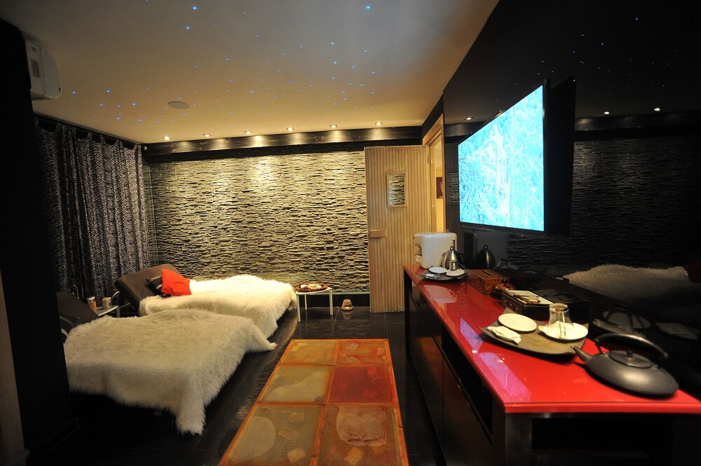Steam Room