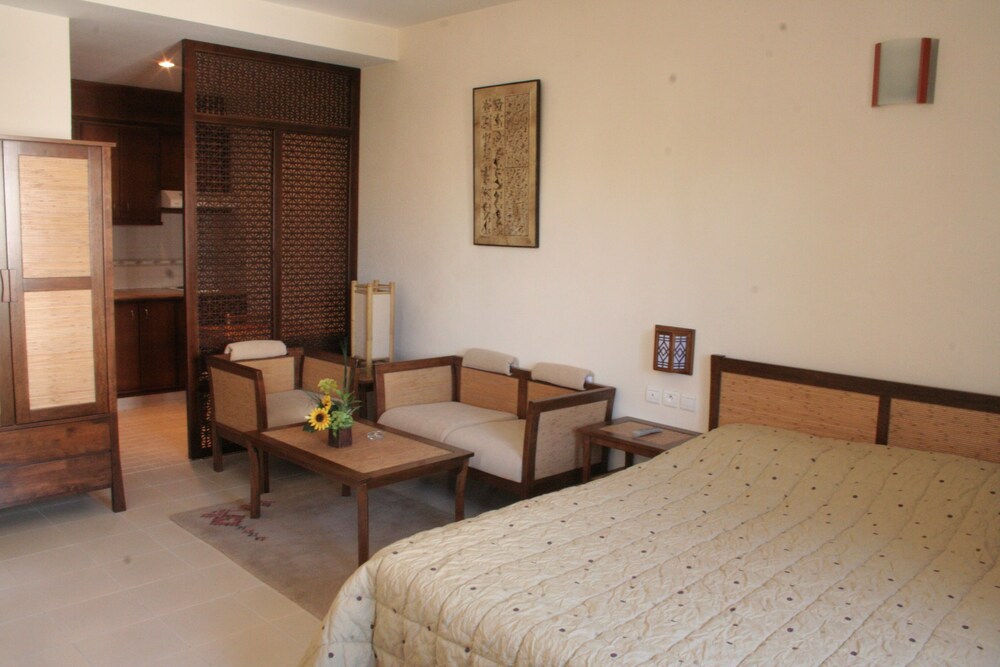Studio - Bathroom