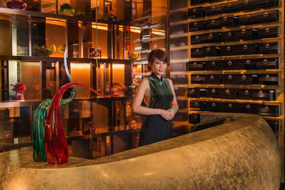 Hotel Bar