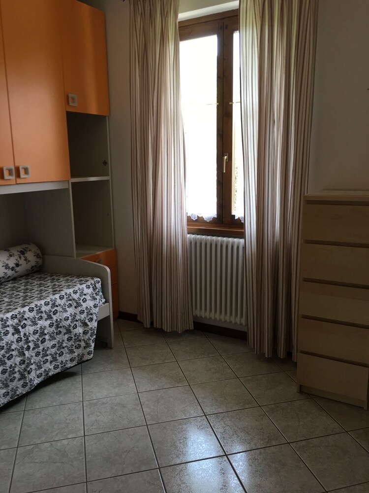 Apartment, 2 Bedrooms, Ground Floor - Guestroom