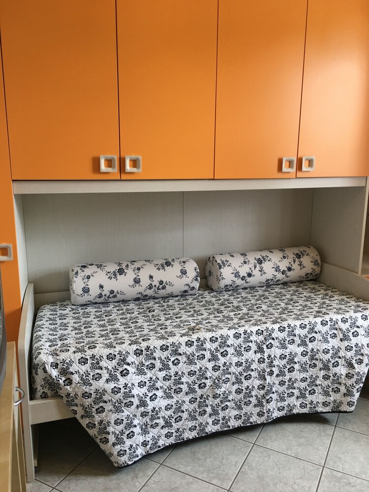 Apartment, 2 Bedrooms, Ground Floor - Guestroom
