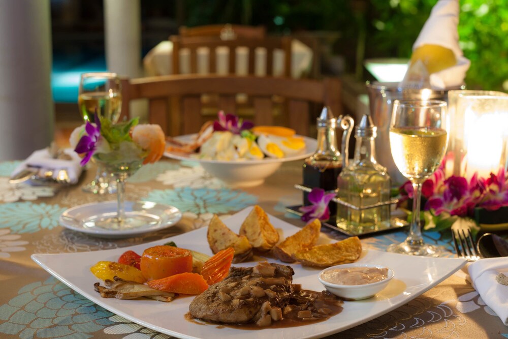 Couples Dining