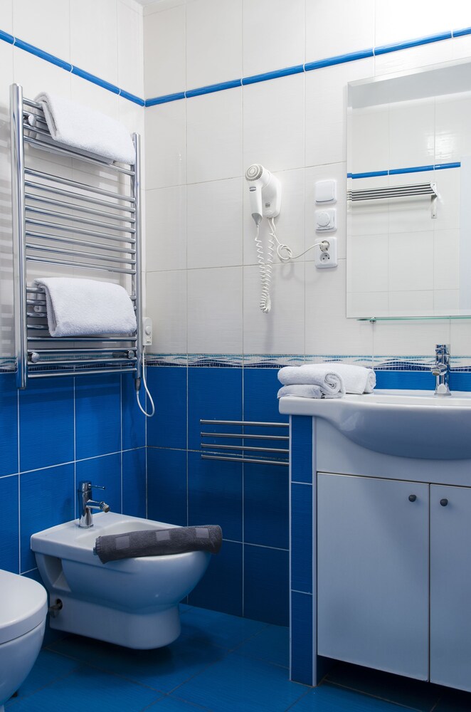 Superior Apartment, 2 Bedrooms - Bathroom
