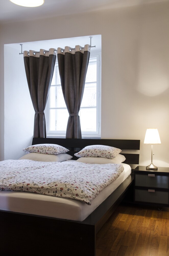 Superior Apartment, 2 Bedrooms - Guestroom
